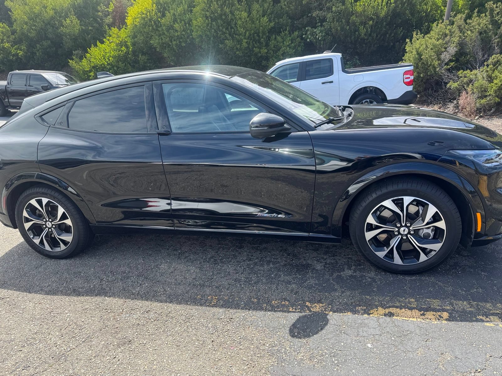 Certified 2022 Ford Mustang Mach-E Premium AWD/4WD image 11