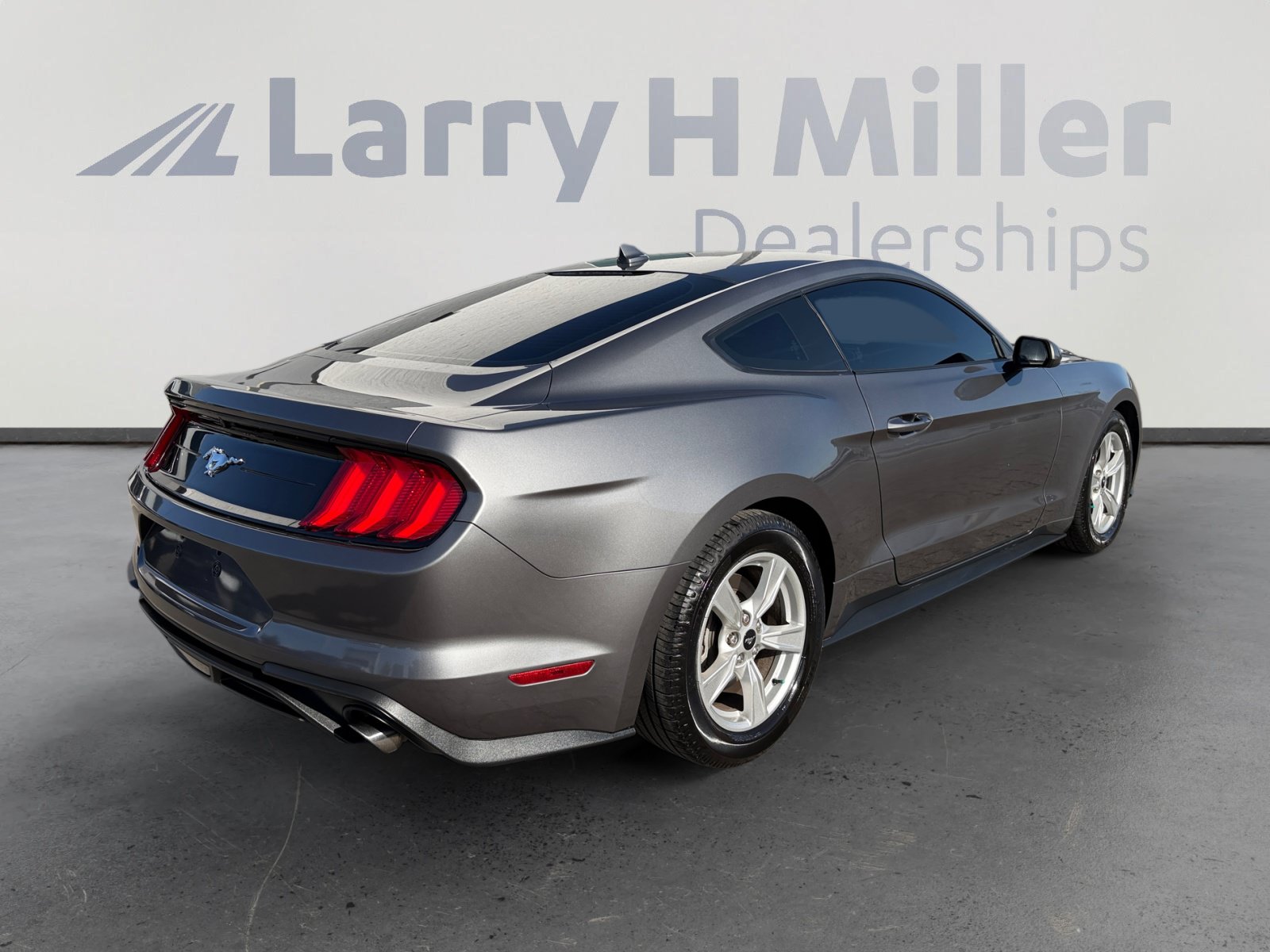 Certified 2021 Ford Mustang Coupe RWD image 5