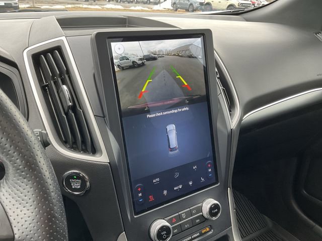 Certified 2022 Ford Edge ST-Line w/ Class II Trailer Tow Package image 17