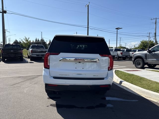 Used 2023 GMC Yukon SLT AWD/4WD image 4