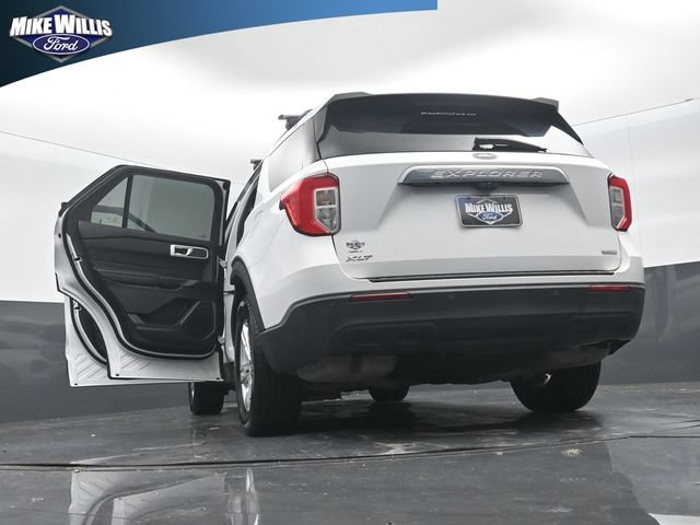 Certified 2020 Ford Explorer XLT RWD image 30