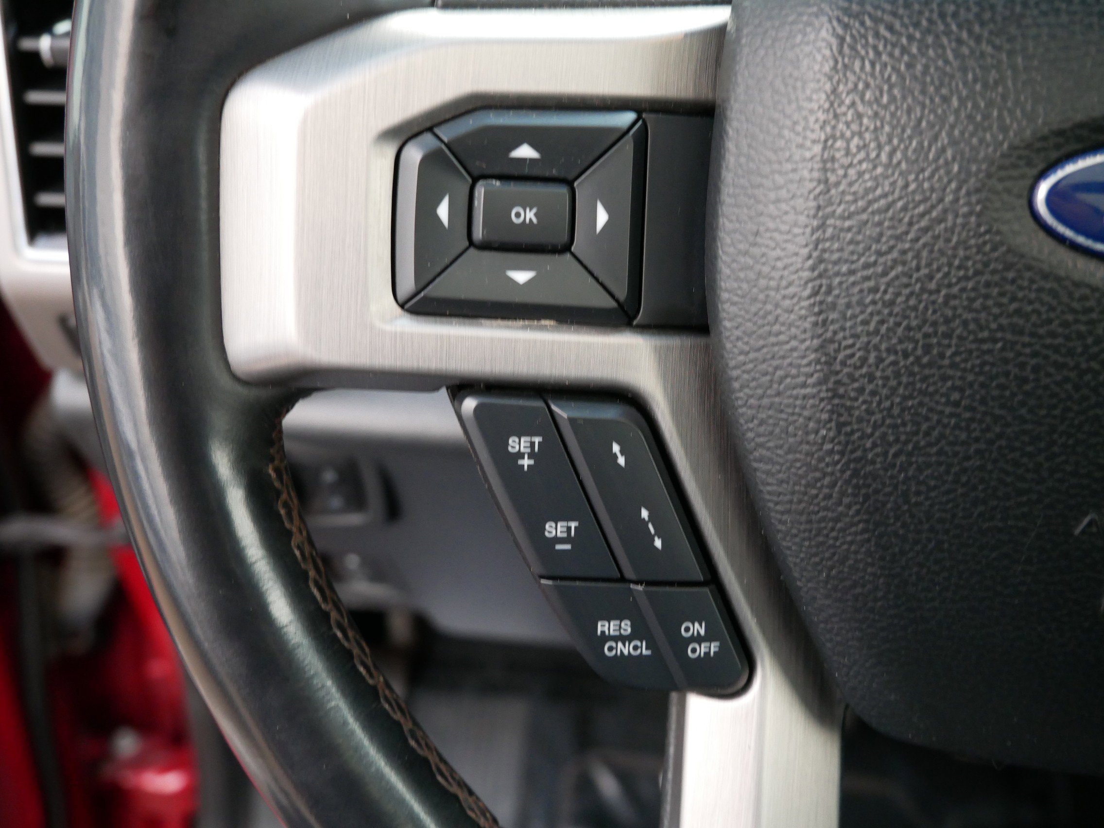 Certified 2022 Ford F350 Platinum w/ FX4 Off-Road Package image 14