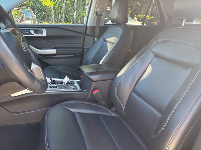 Certified 2023 Ford Explorer XLT w/ Equipment Group 202A AWD/4WD image 6