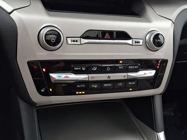 Certified 2023 Ford Explorer XLT w/ Equipment Group 202A AWD/4WD image 16