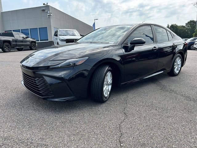 Used 2025 Toyota Camry LE FWD image 7
