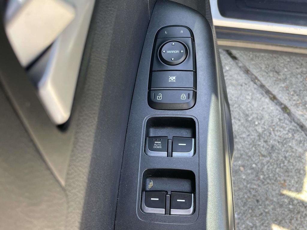 Used 2019 Kia Sportage LX w/ LX Popular Package FWD image 16