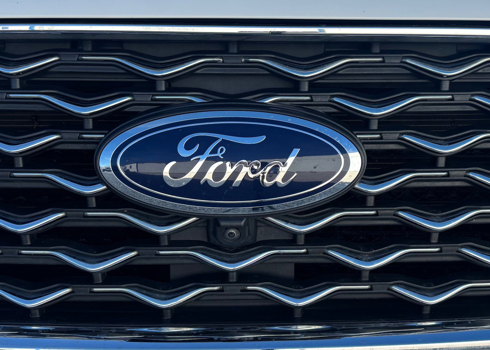 Certified 2022 Ford Edge Titanium w/ Equipment Group 301A image 13