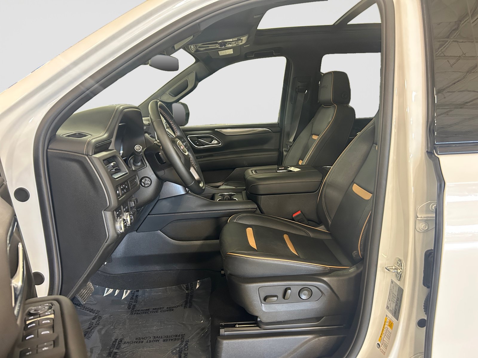 Used 2024 GMC Yukon AT4 w/ Max Trailering Package AWD/4WD image 11