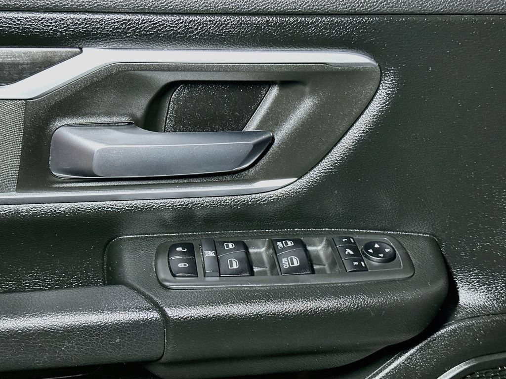 Used 2020 RAM 1500 Big Horn AWD/4WD image 18