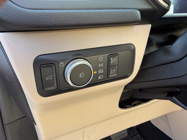 Certified 2022 Ford Escape SEL w/ Technology Package AWD/4WD image 8