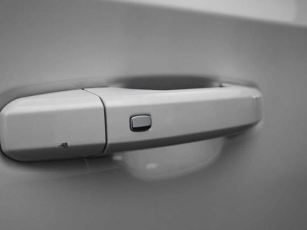 Used 2023 Chevrolet Suburban LT image 54