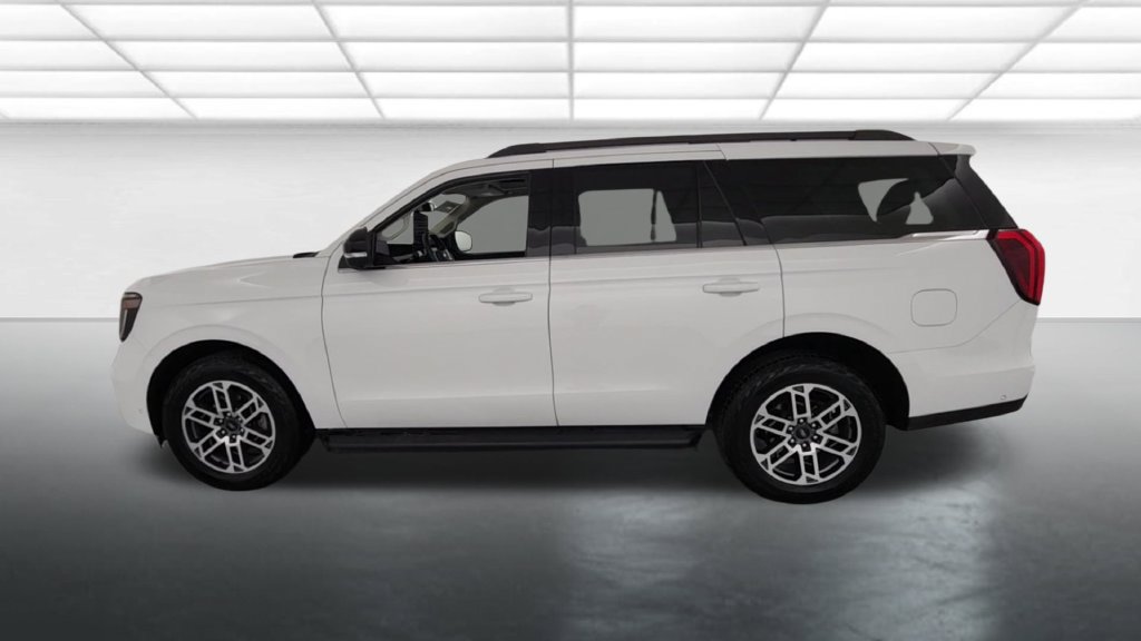 Certified 2025 Ford Expedition Active AWD/4WD image 5