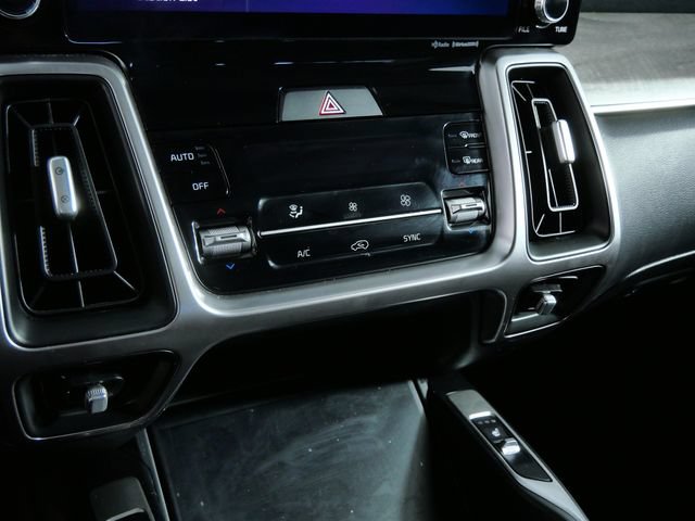 Used 2023 Kia Sorento S AWD/4WD image 23