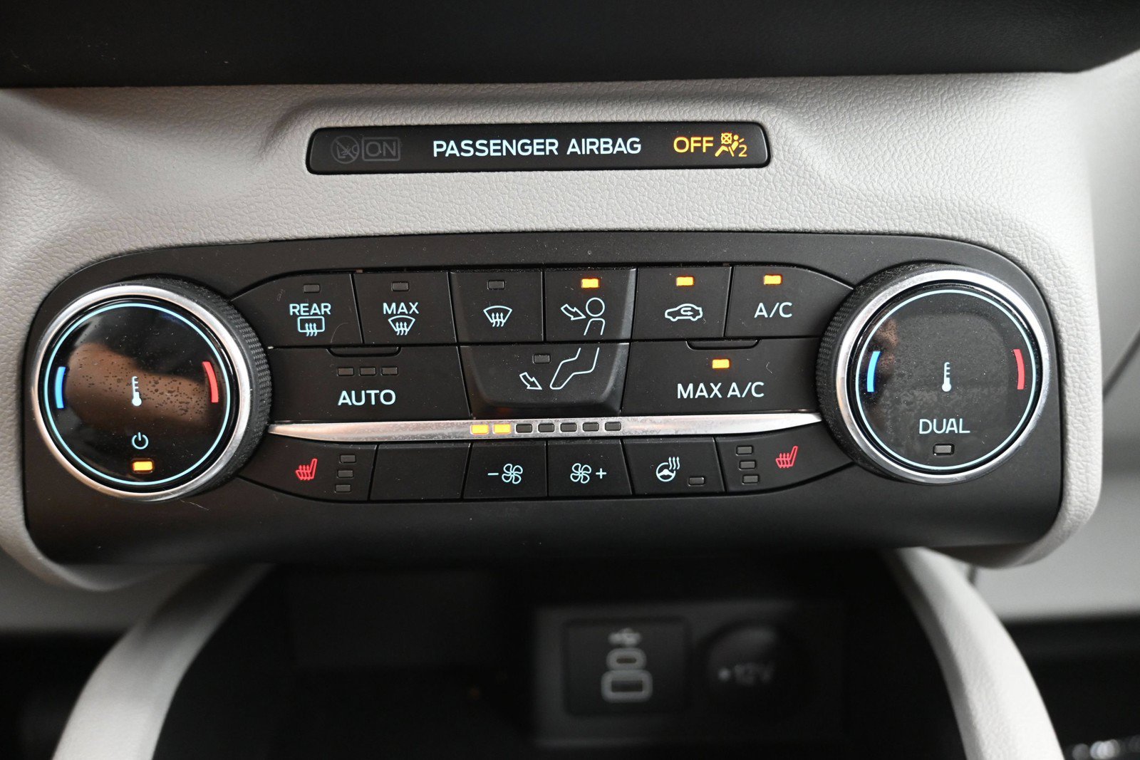 Certified 2024 Ford Escape Active AWD/4WD image 17