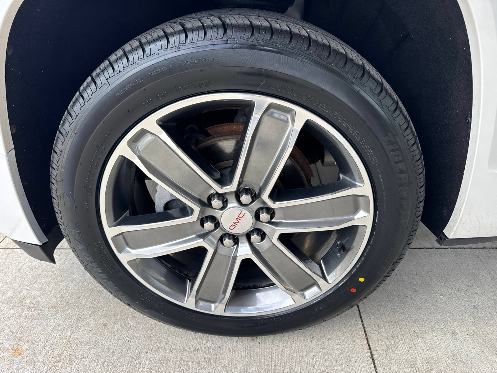 Used 2019 GMC Acadia Denali AWD/4WD image 19