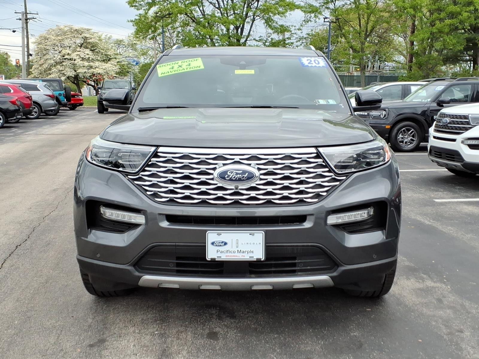 Certified 2020 Ford Explorer Platinum w/ Premium Technology Package AWD/4WD image 9