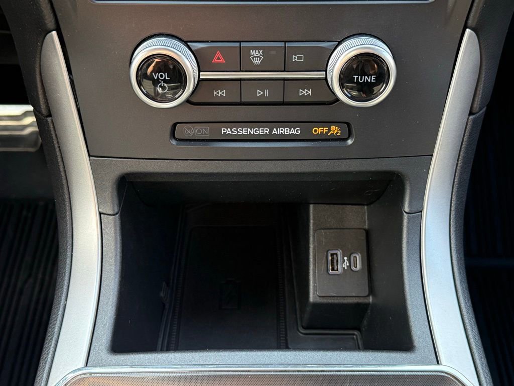 Certified 2022 Ford Edge ST-Line image 16