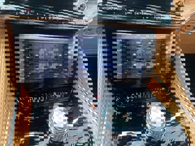 Used 2022 Jeep Grand Wagoneer Series III image 5