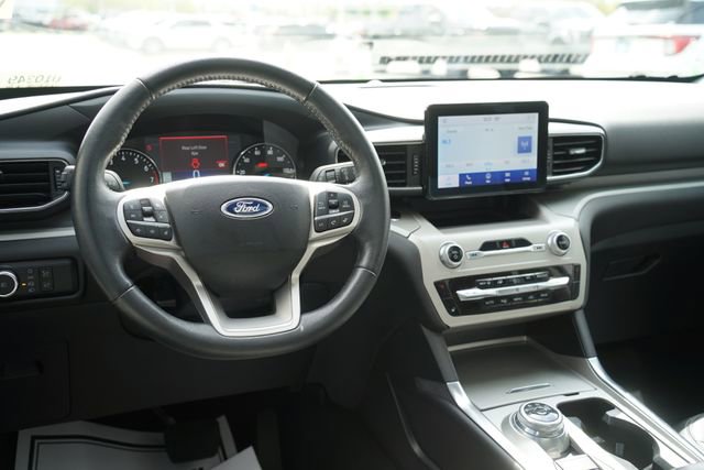 Certified 2023 Ford Explorer XLT w/ Equipment Group 202A AWD/4WD image 11