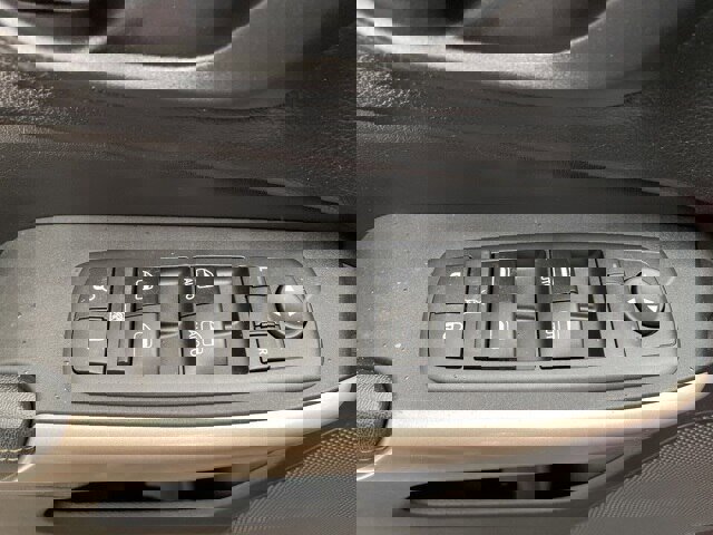 Used 2017 Jeep Cherokee Latitude w/ True North Edition image 16