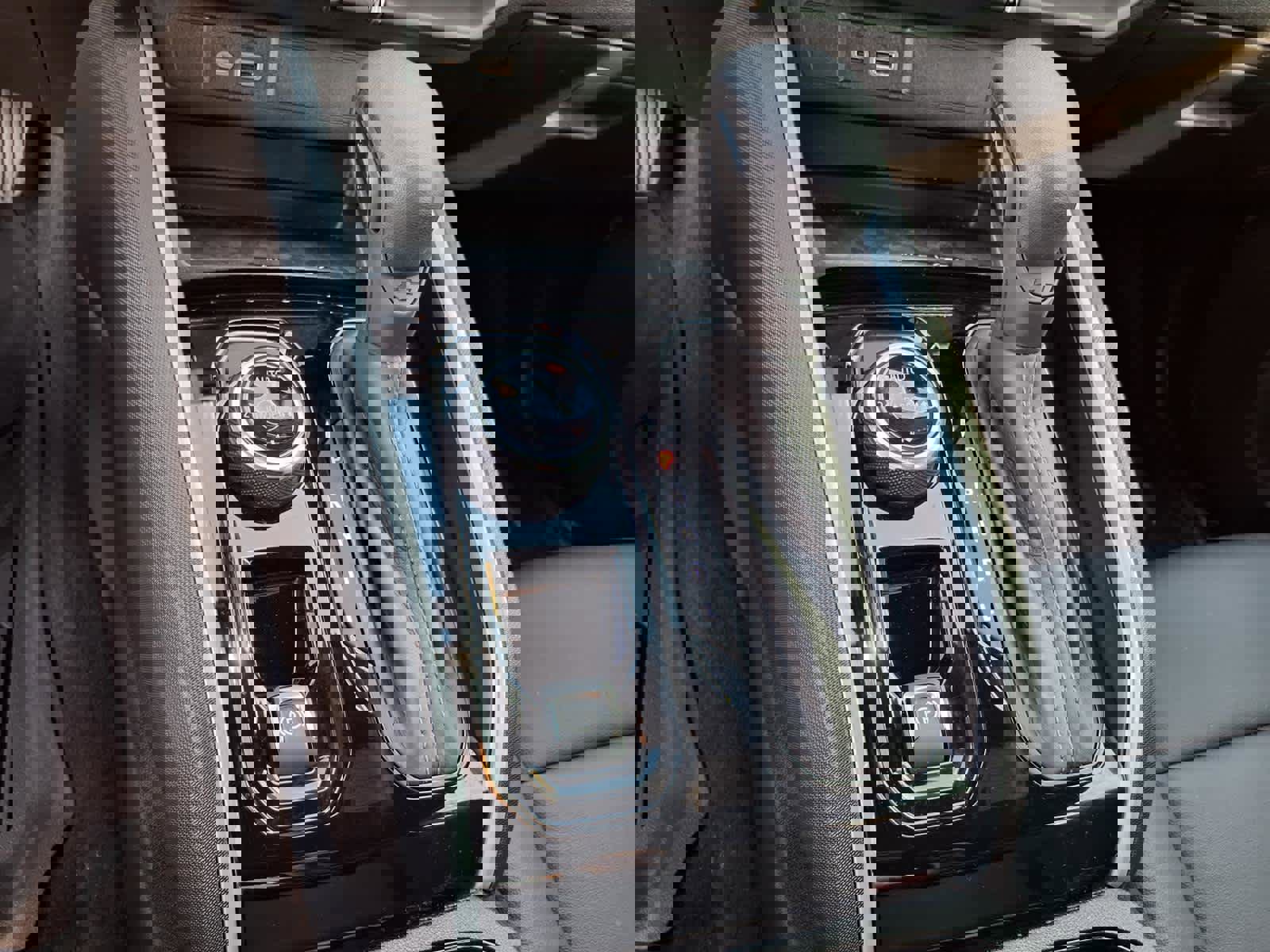 Used 2025 Chevrolet Colorado Trail Boss image 13