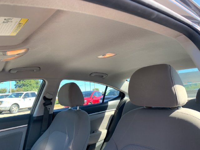 Used 2019 Hyundai Elantra SEL FWD image 12