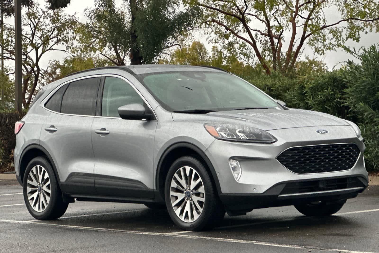 Certified 2021 Ford Escape Titanium w/ Class II Trailer Tow Package image 7