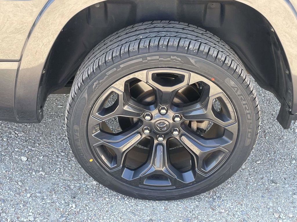 Used 2021 RAM 1500 Limited w/ Night Edition image 9