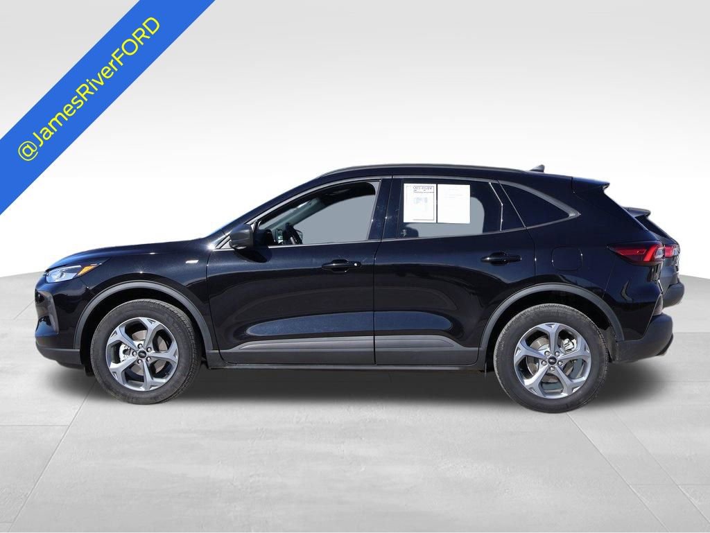Certified 2025 Ford Escape ST-Line AWD/4WD image 2