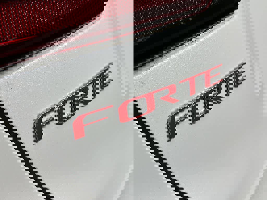 Used 2023 Kia Forte GT image 10