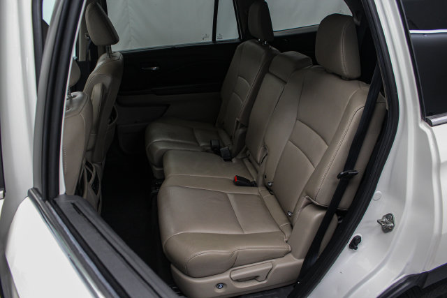 Used 2019 Honda Pilot Touring image 12