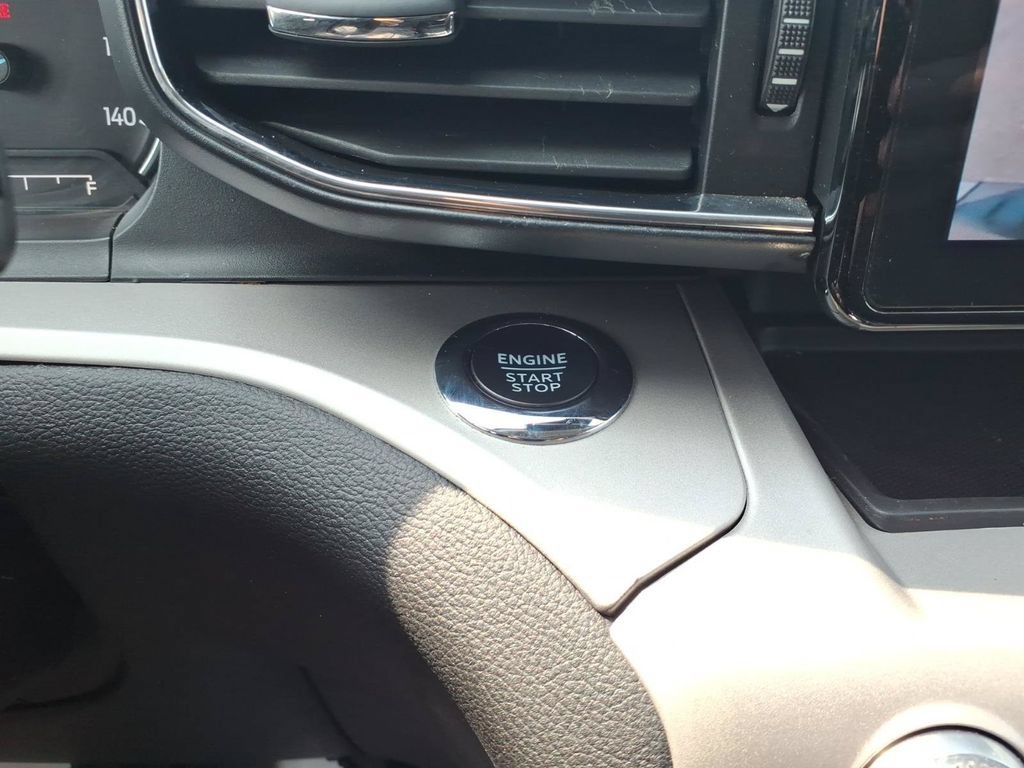 Certified 2024 Ford Explorer XLT AWD/4WD image 24