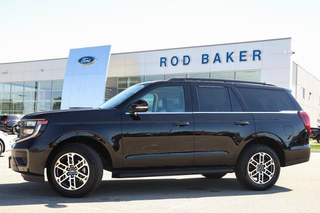Certified 2025 Ford Expedition Active AWD/4WD image 3