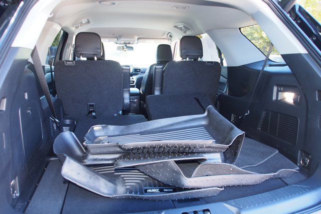 Certified 2022 Ford Explorer XLT w/ Equipment Group 202A image 17