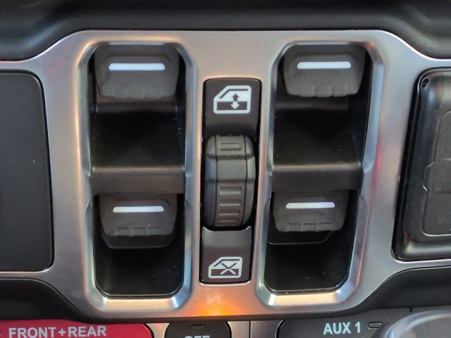 Used 2025 Jeep Gladiator Rubicon AWD/4WD image 31