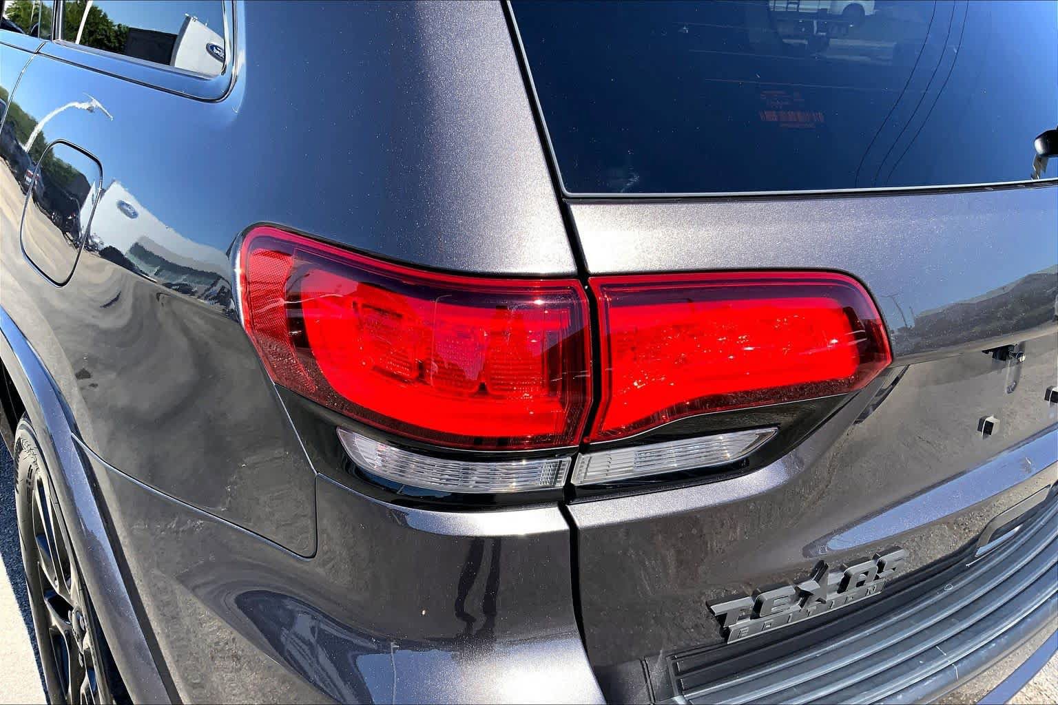 Used 2019 Jeep Grand Cherokee Altitude RWD image 25