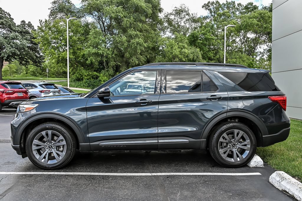 Certified 2024 Ford Explorer XLT w/ Equipment Group 202A AWD/4WD image 6