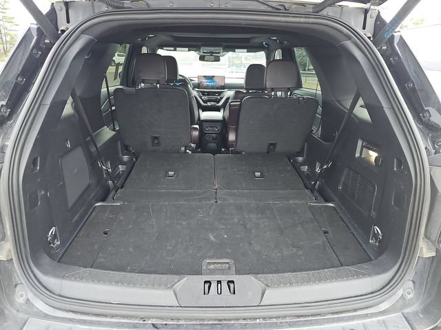 Certified 2025 Ford Explorer Platinum w/ LUX Leather Package AWD/4WD image 25