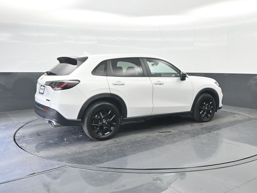 Used 2023 Honda HR-V Sport image 6