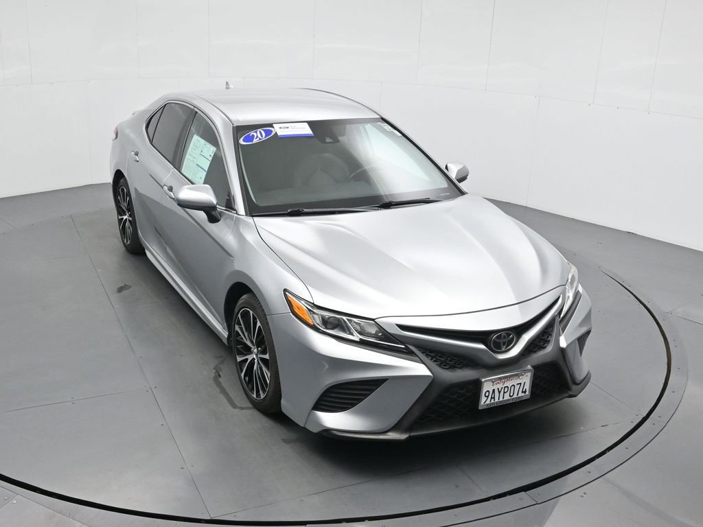 Used 2020 Toyota Camry SE image 4