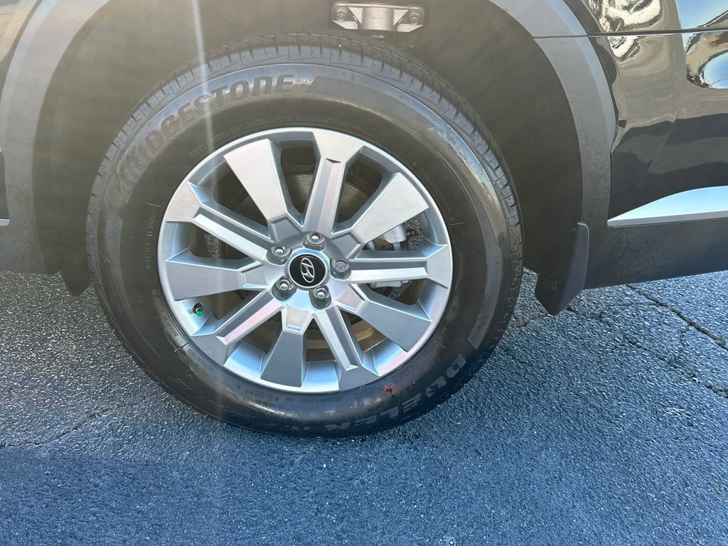 Used 2025 Hyundai Palisade SE FWD image 19