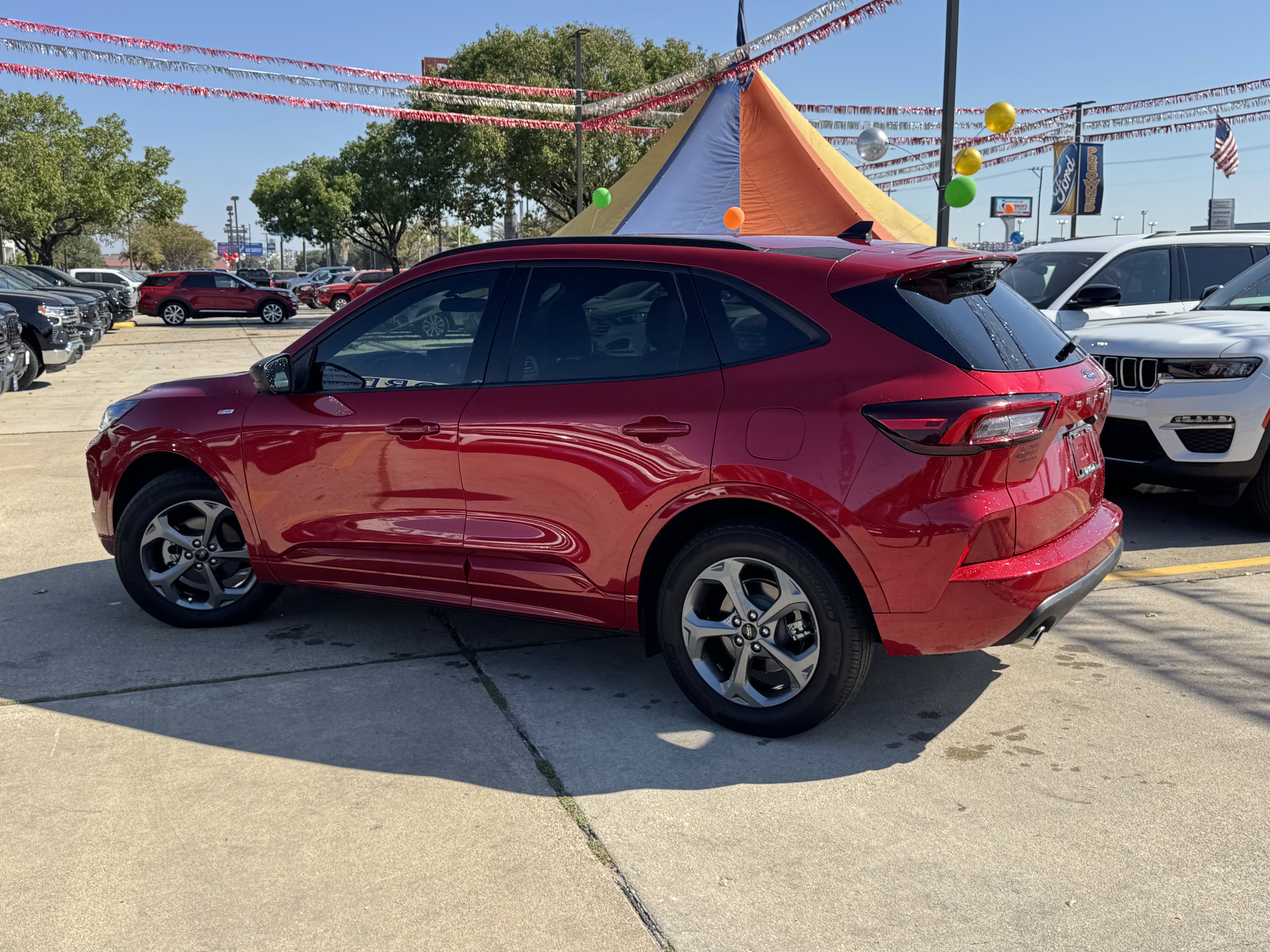 Certified 2024 Ford Escape ST-Line w/ Tech Pack #1 image 6