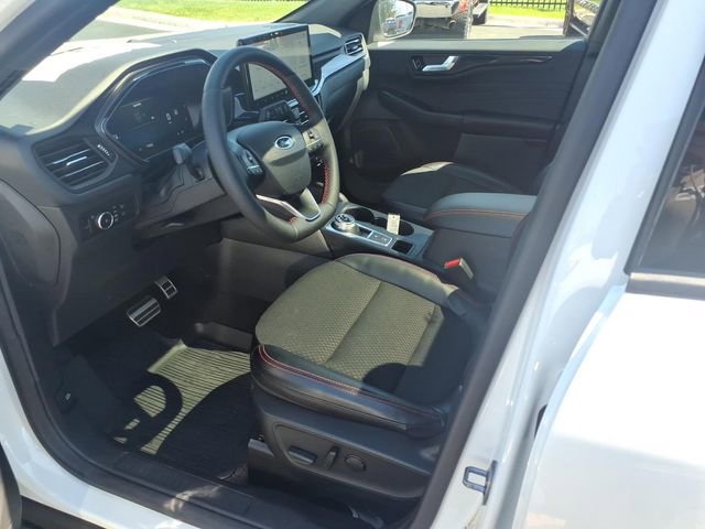 Certified 2024 Ford Escape ST-Line Select w/ Tech Pack #2 image 12
