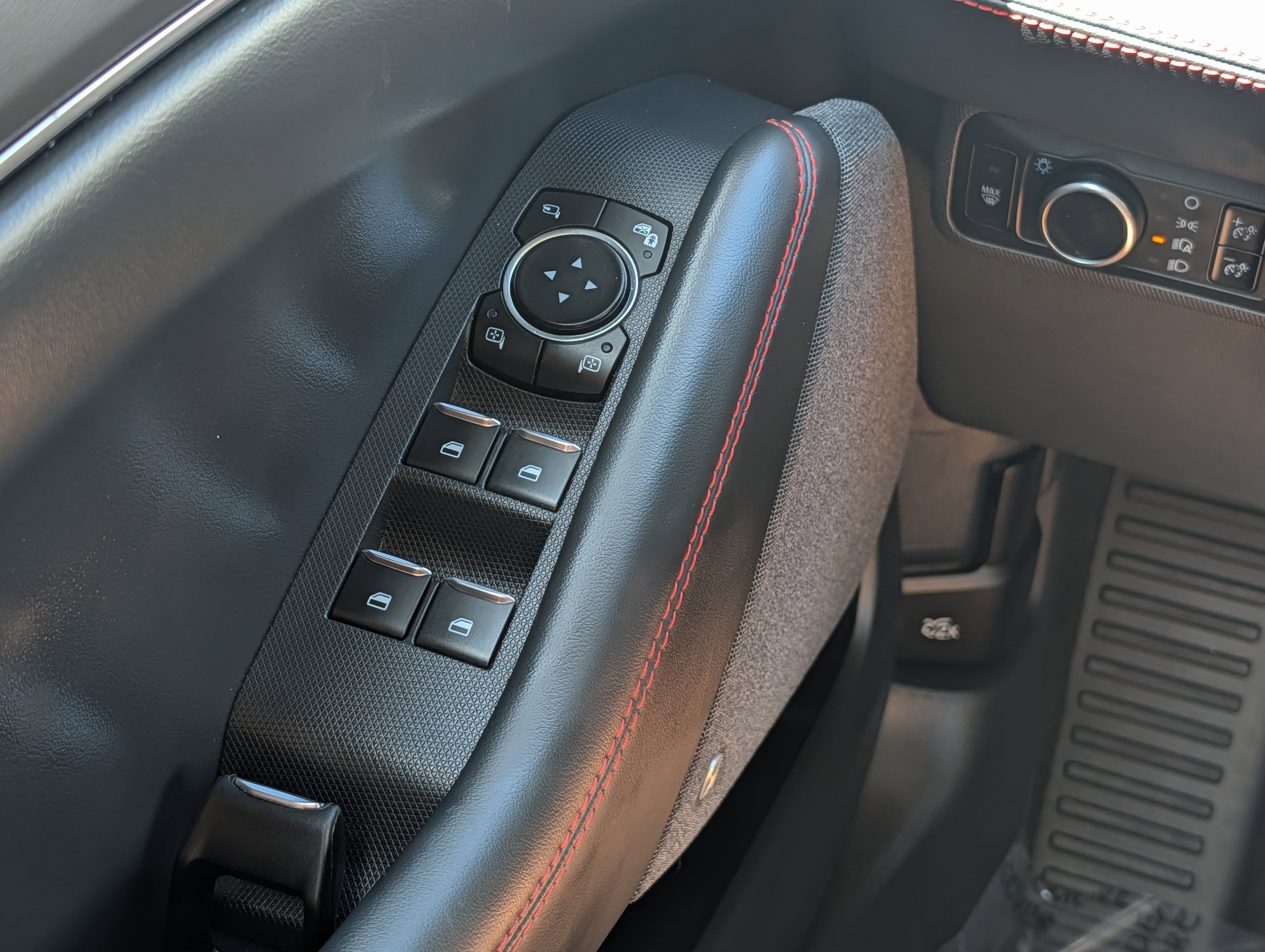 Certified 2025 Ford Mustang Mach-E Premium w/ Sport Appearance Package AWD/4WD image 22