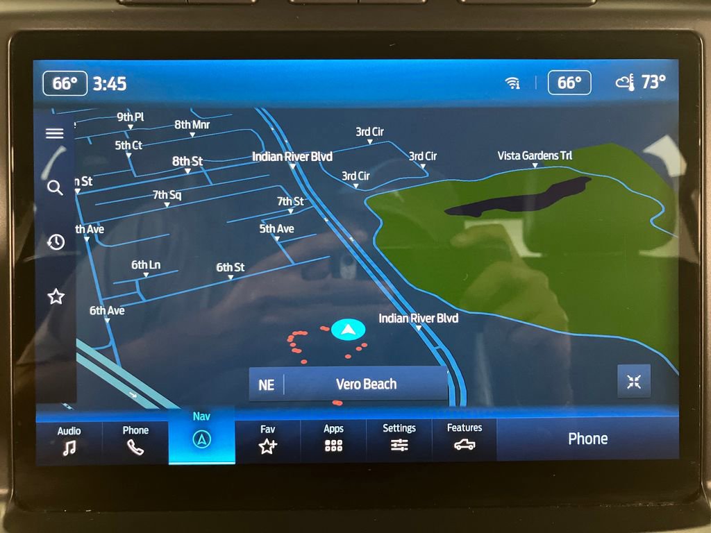 Certified 2022 Ford F150 Lariat w/ Equipment Group 502A High image 25