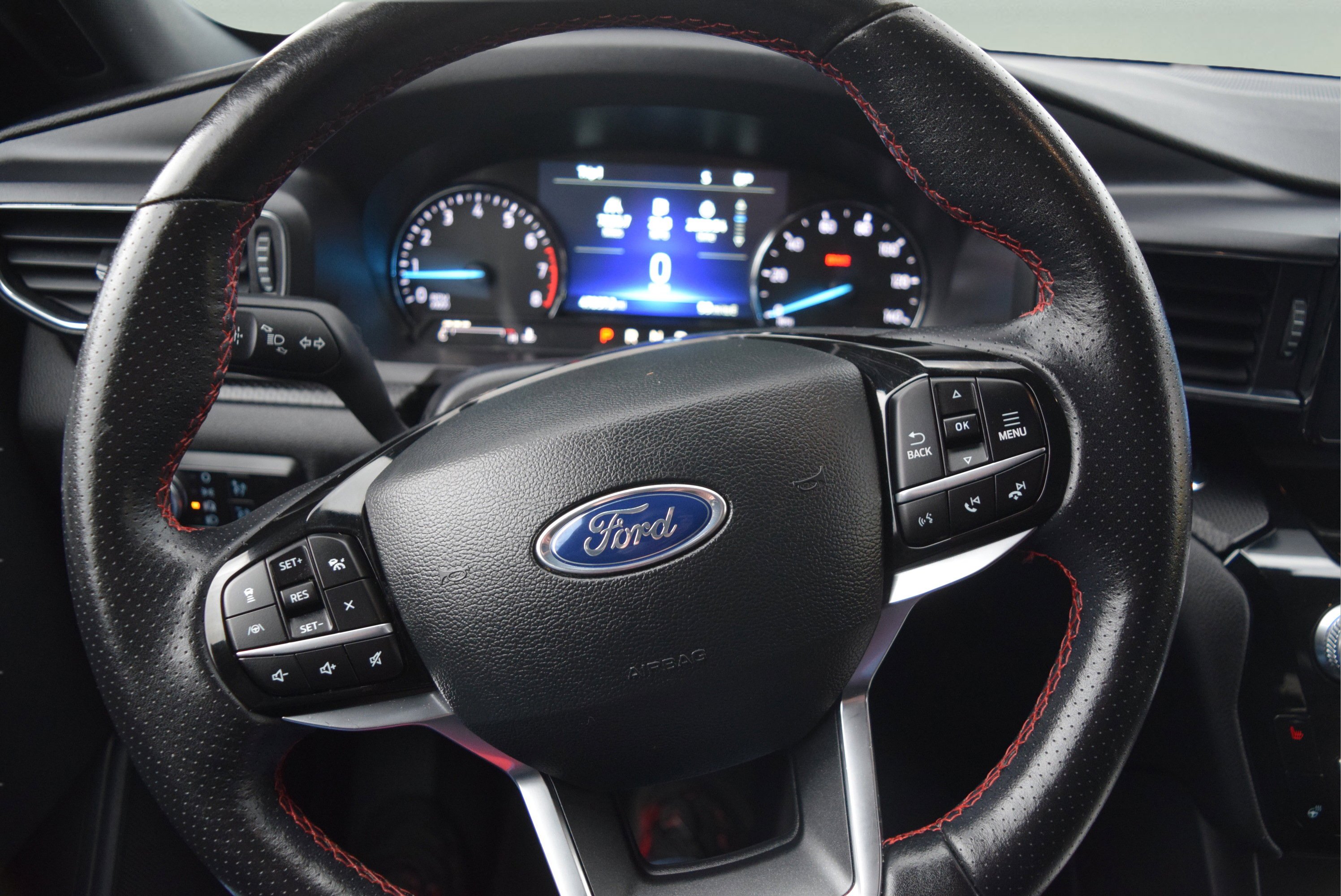 Certified 2023 Ford Explorer ST-Line image 11