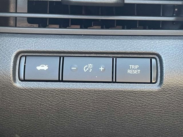 Used 2023 Nissan Altima 2.5 SR w/ SR Premium Package image 18