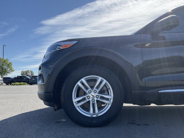 Certified 2023 Ford Explorer XLT w/ Equipment Group 202A AWD/4WD image 11