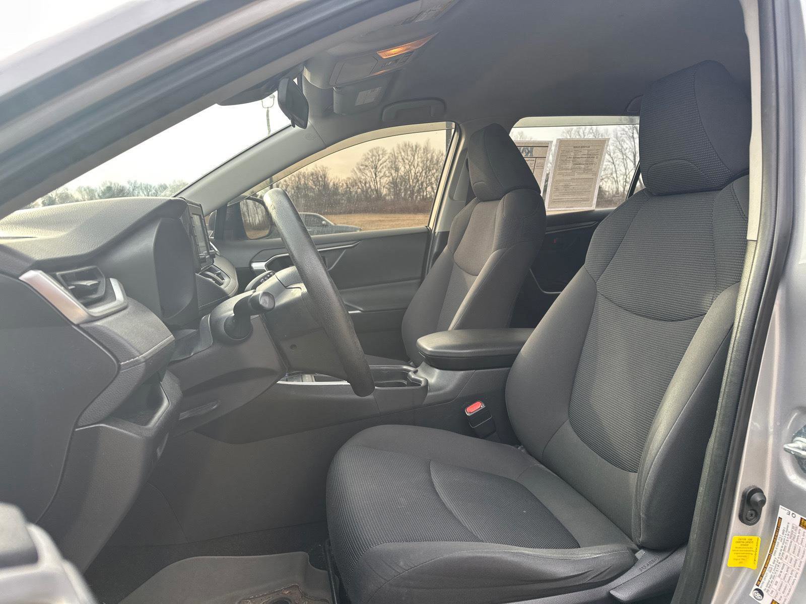 Used 2019 Toyota RAV4 LE image 11