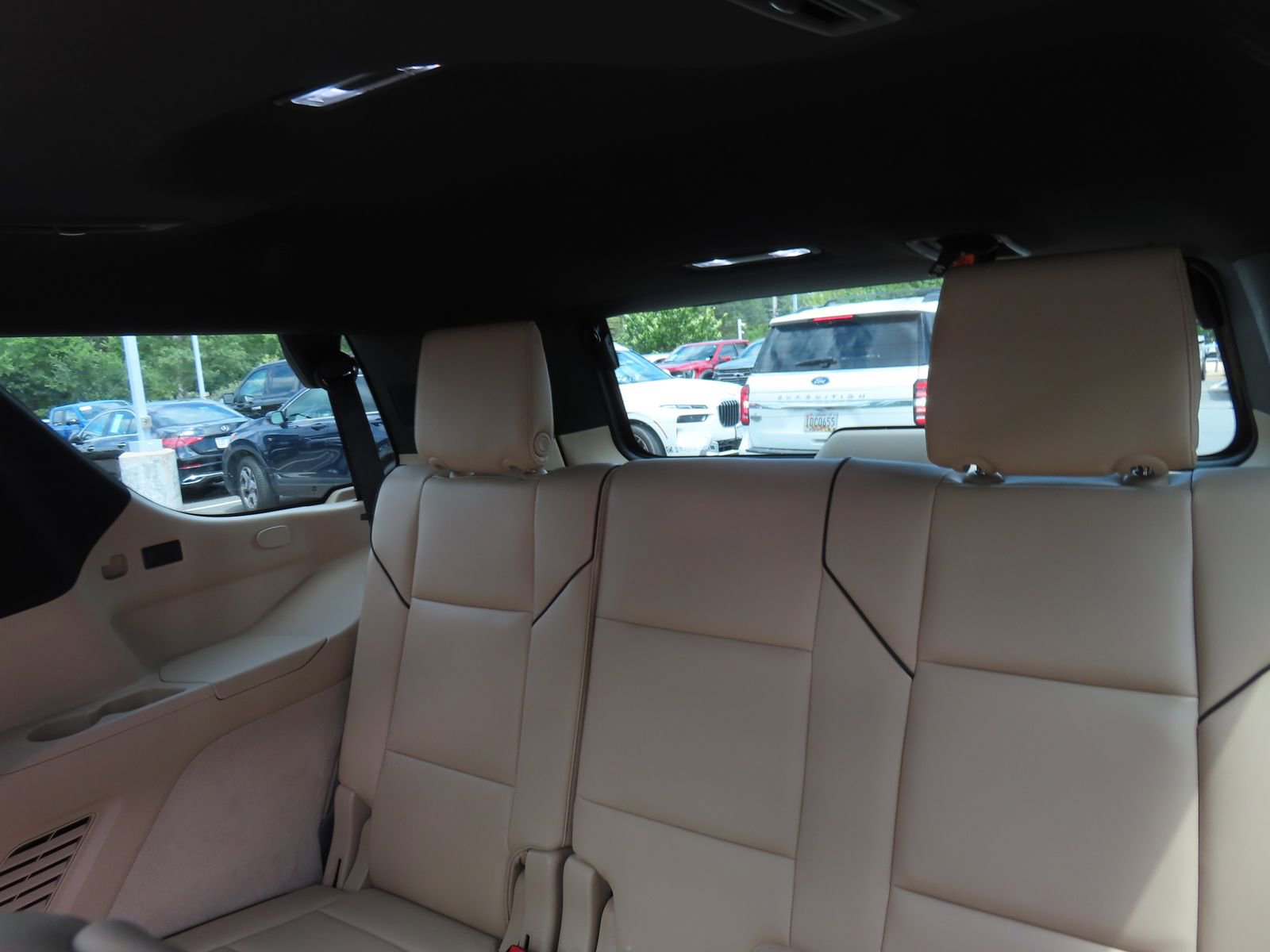 Used 2021 Cadillac Escalade Premium Luxury w/ Performance Package AWD/4WD image 34